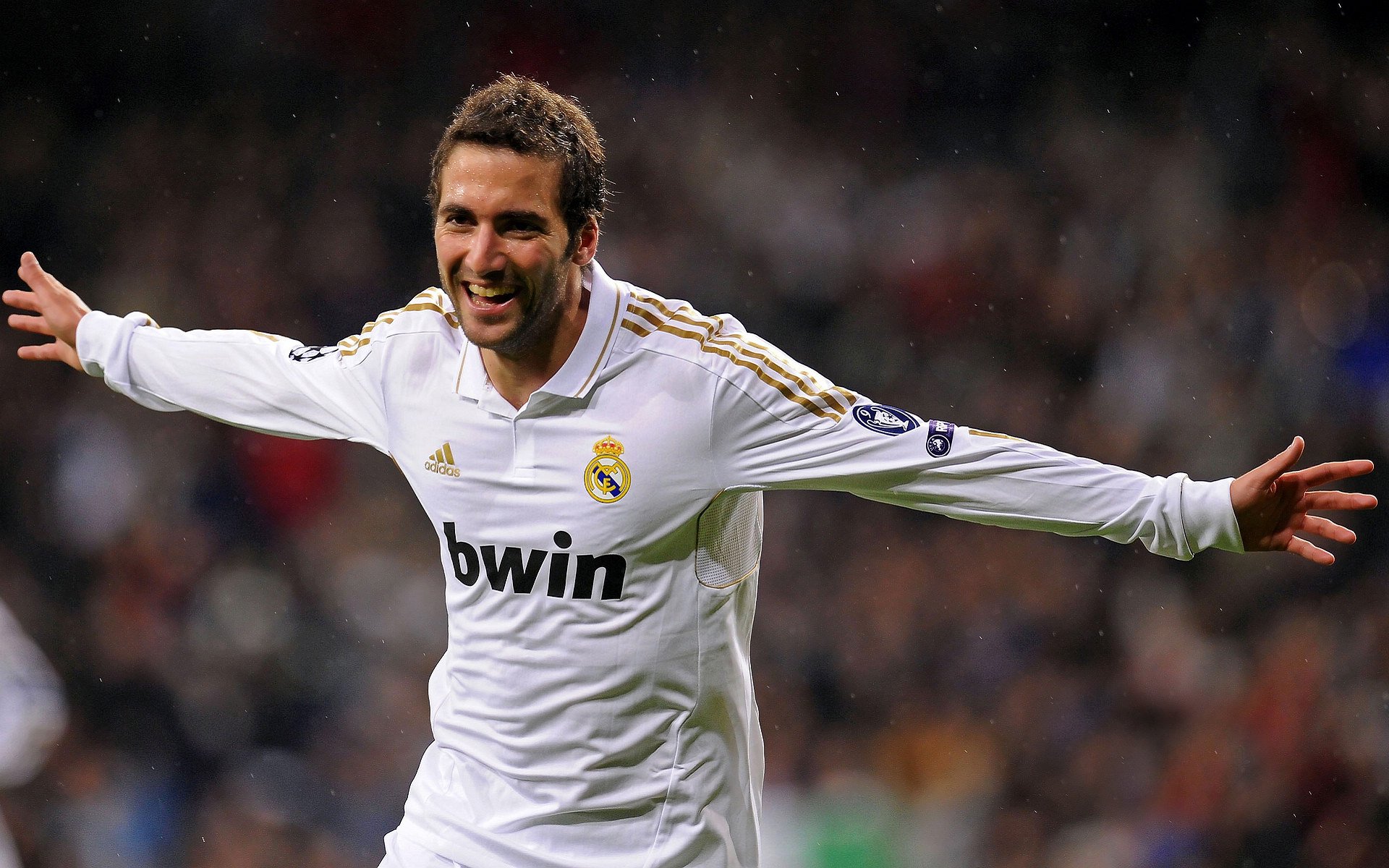 弗莱堡续写佳绩，锁定欧洲赛场资格，弗莱堡新主场启用